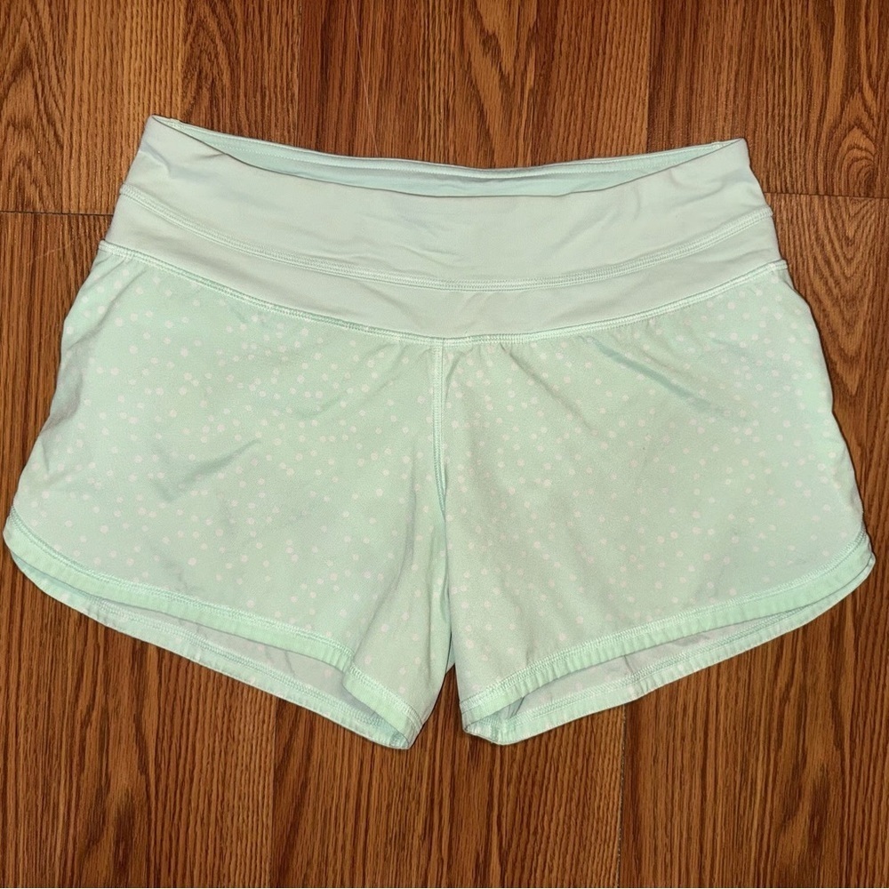 Lululemon Groovy Run Shorts Petit Polka Dot Fresh Teal Size 12 Mint - Picture 8 of 8